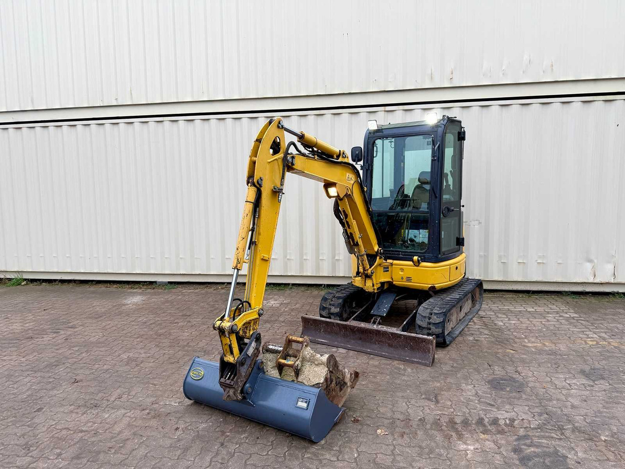 KOMATSU - PC26MR-3 - 2020 - MINI EXCAVATOR - Mini excavator: picture 2 KOMATSU - PC26MR-3 - 2020 - MINI EXCAVATOR - Mini excavator: picture 2