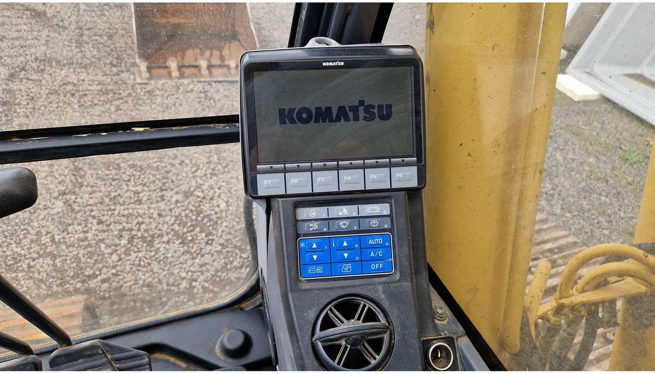 Crawler excavator Komatsu PC 190 LC-8: picture 42