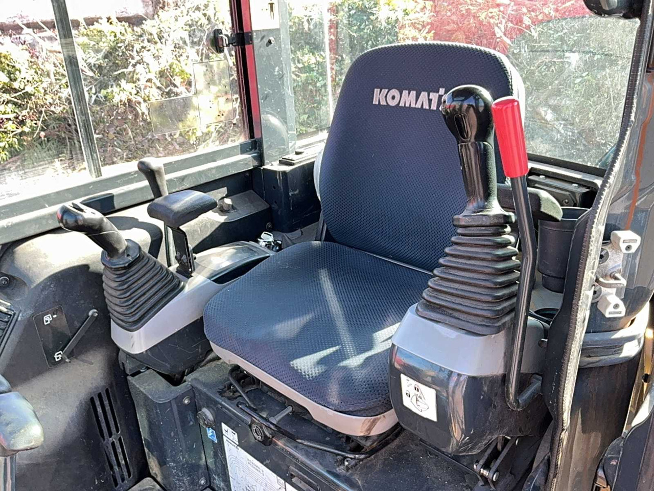 Crawler excavator Komatsu PC55MR: picture 22