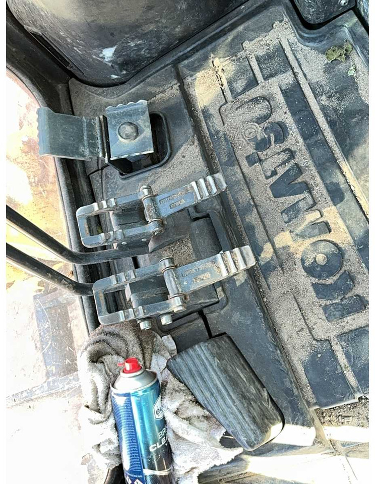 Crawler excavator Komatsu PC55MR: picture 23