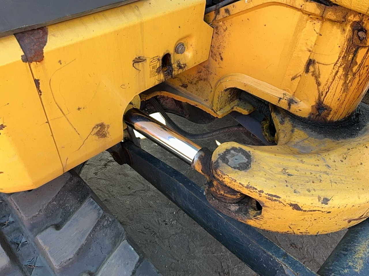 Crawler excavator Komatsu PC55MR: picture 15