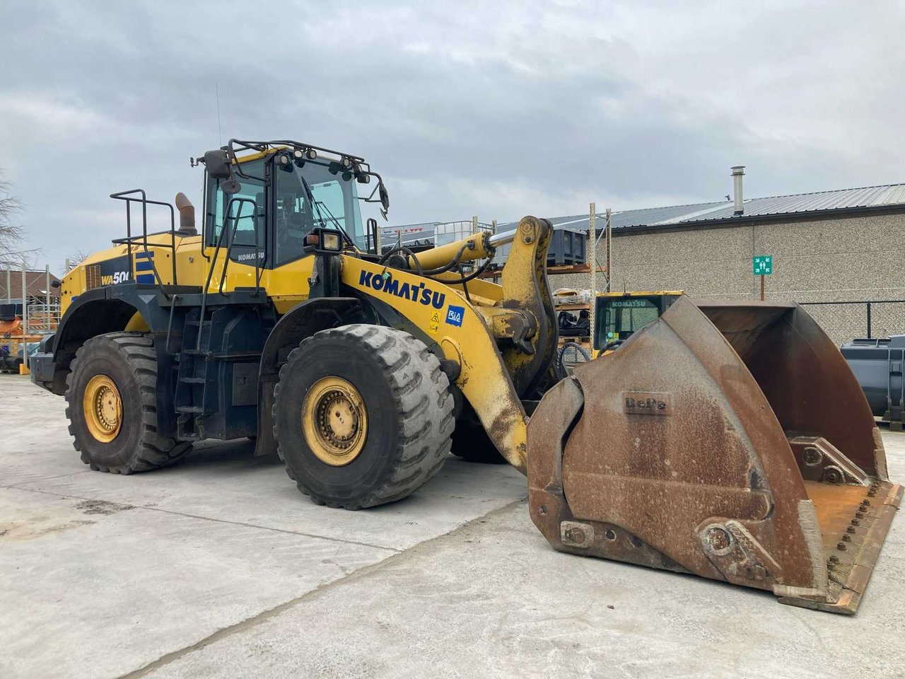 Komatsu WA500-8 - Wheel loader: picture 5 Komatsu WA500-8 - Wheel loader: picture 5