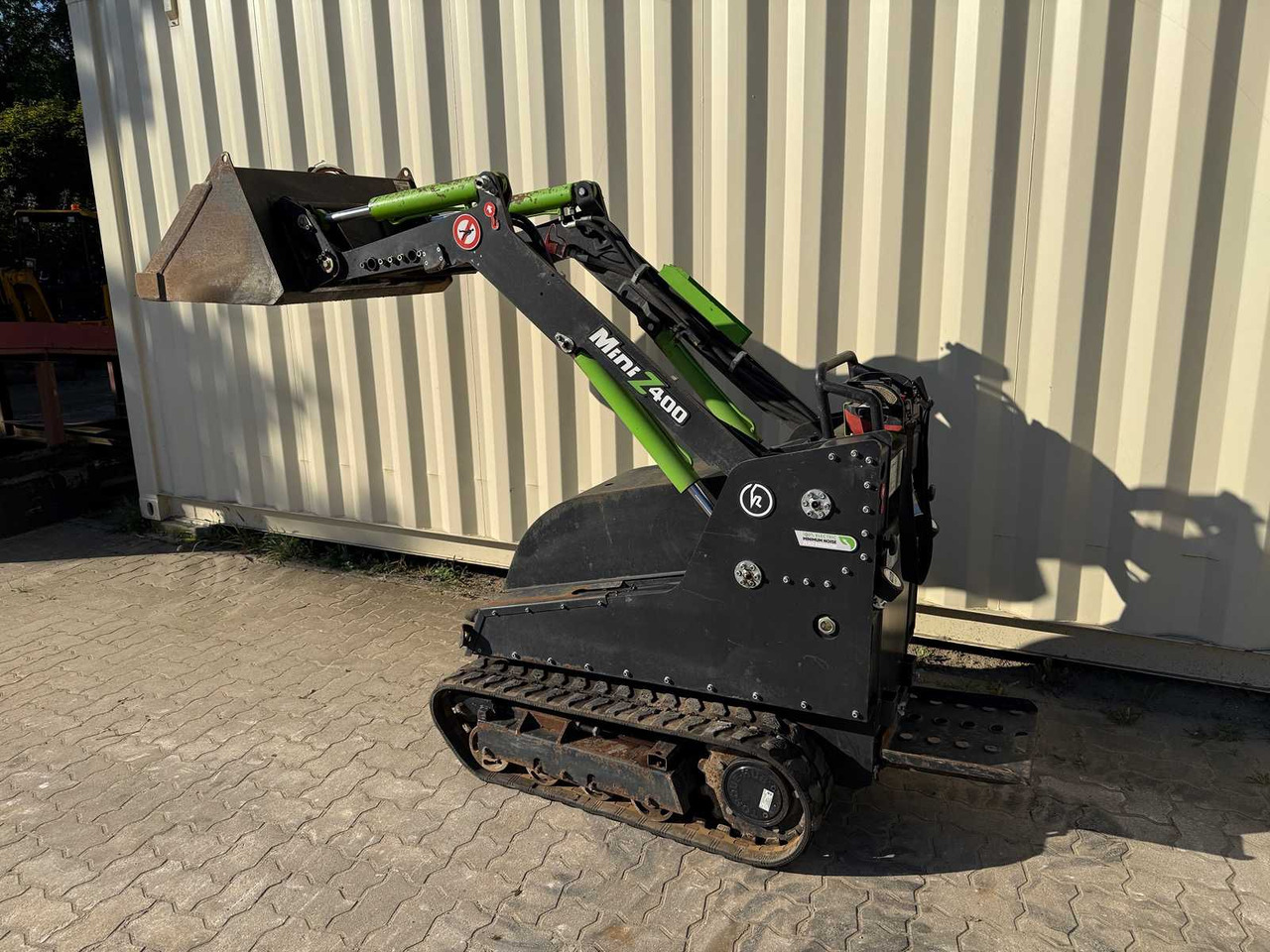 Kovaco Mini Z400 - Skid steer loader: picture 3 Kovaco Mini Z400 - Skid steer loader: picture 3