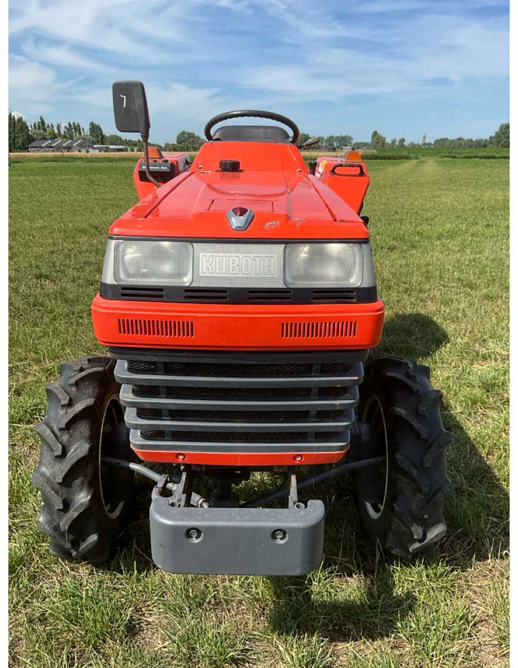 Kubota L1-195 - Compact tractor: picture 2 Kubota L1-195 - Compact tractor: picture 2