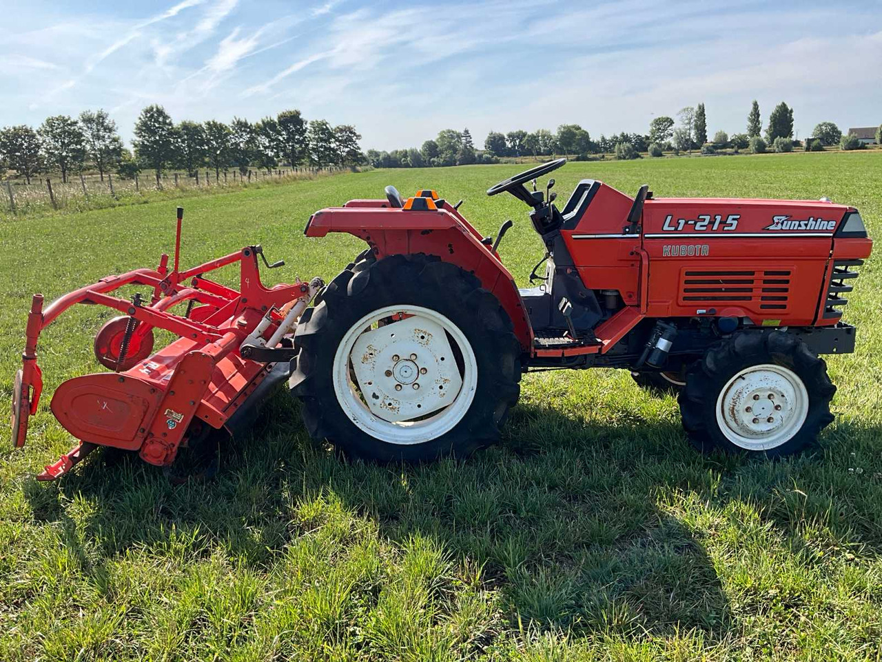 Kubota Sunshine L1-215D - Compact tractor: picture 4 Kubota Sunshine L1-215D - Compact tractor: picture 4