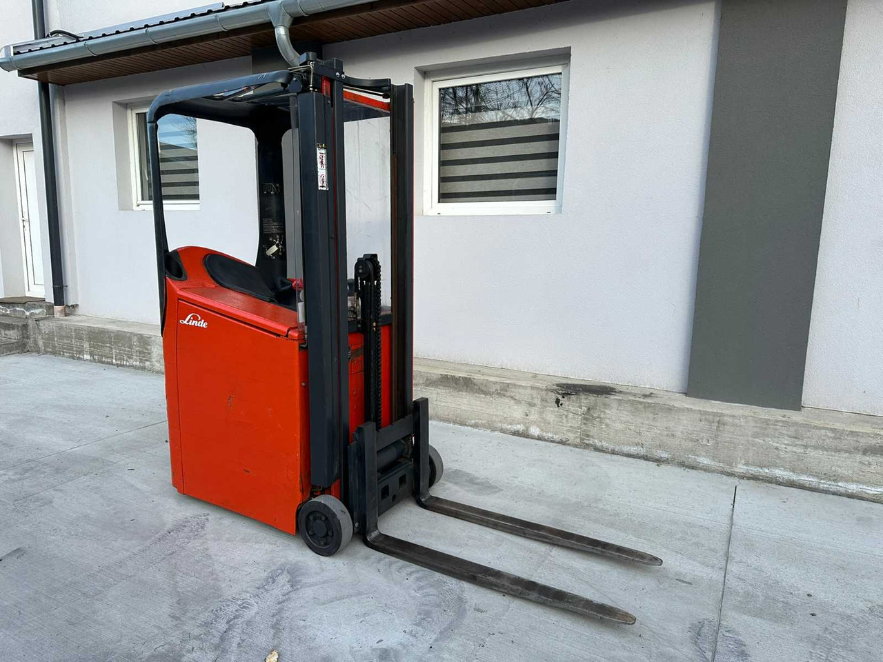 LINDE - E 10 DX 3280 - ELECTRIC FORKLIFT TRUCKS - Forklift: picture 4 LINDE - E 10 DX 3280 - ELECTRIC FORKLIFT TRUCKS - Forklift: picture 4