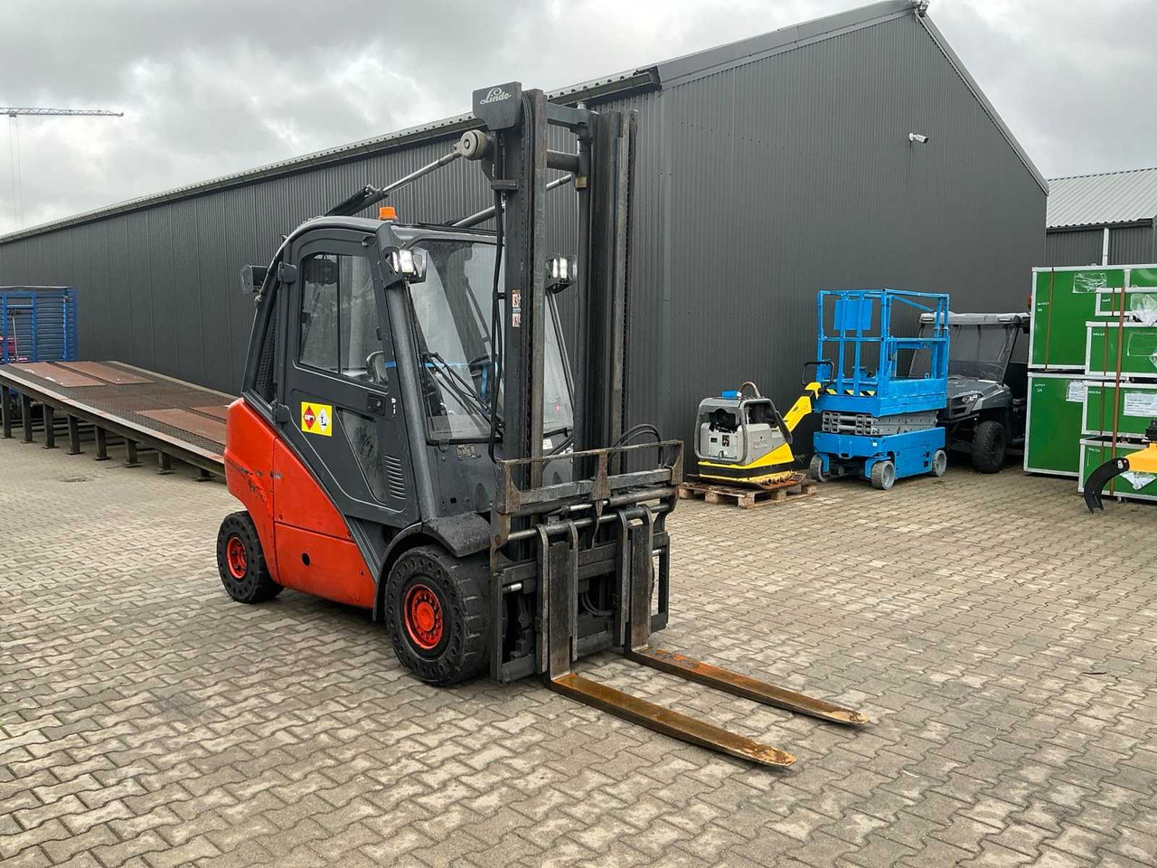 LINDE H30D FORKLIFT - Forklift: picture 2 LINDE H30D FORKLIFT - Forklift: picture 2