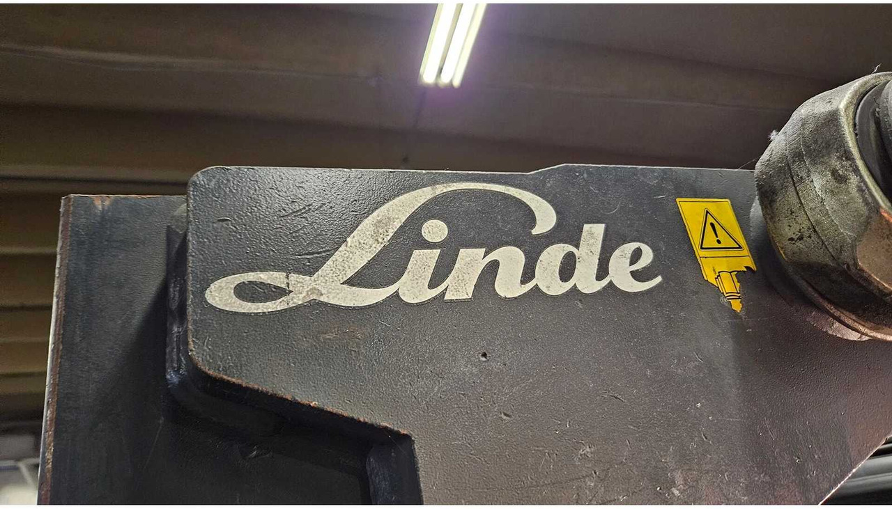 LINDE - H30T-01 - FORKLIFT TRUCKS - 2010 - Forklift: picture 2 LINDE - H30T-01 - FORKLIFT TRUCKS - 2010 - Forklift: picture 2