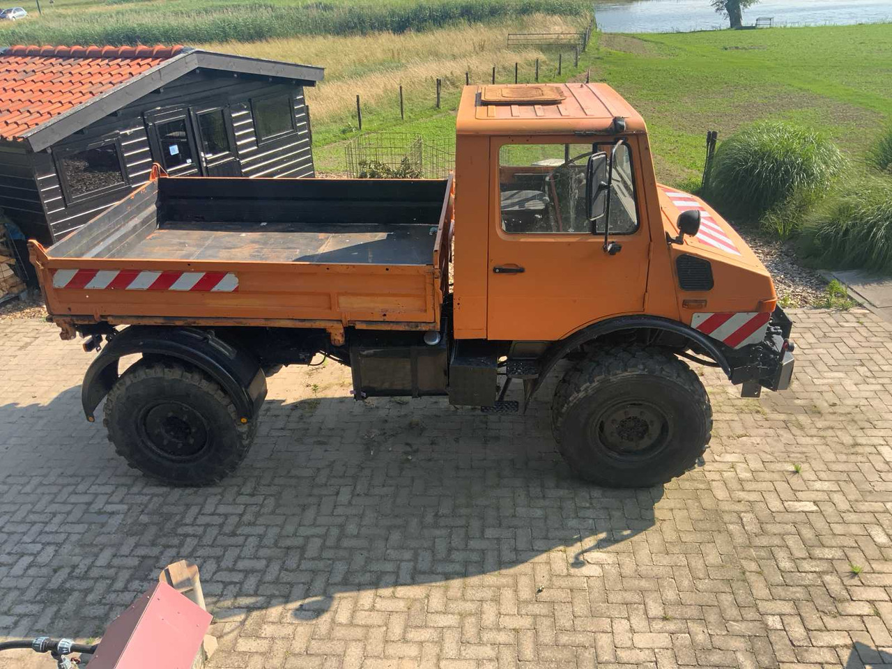 Mercedes U1650 - Farm trailer: picture 4 Mercedes U1650 - Farm trailer: picture 4