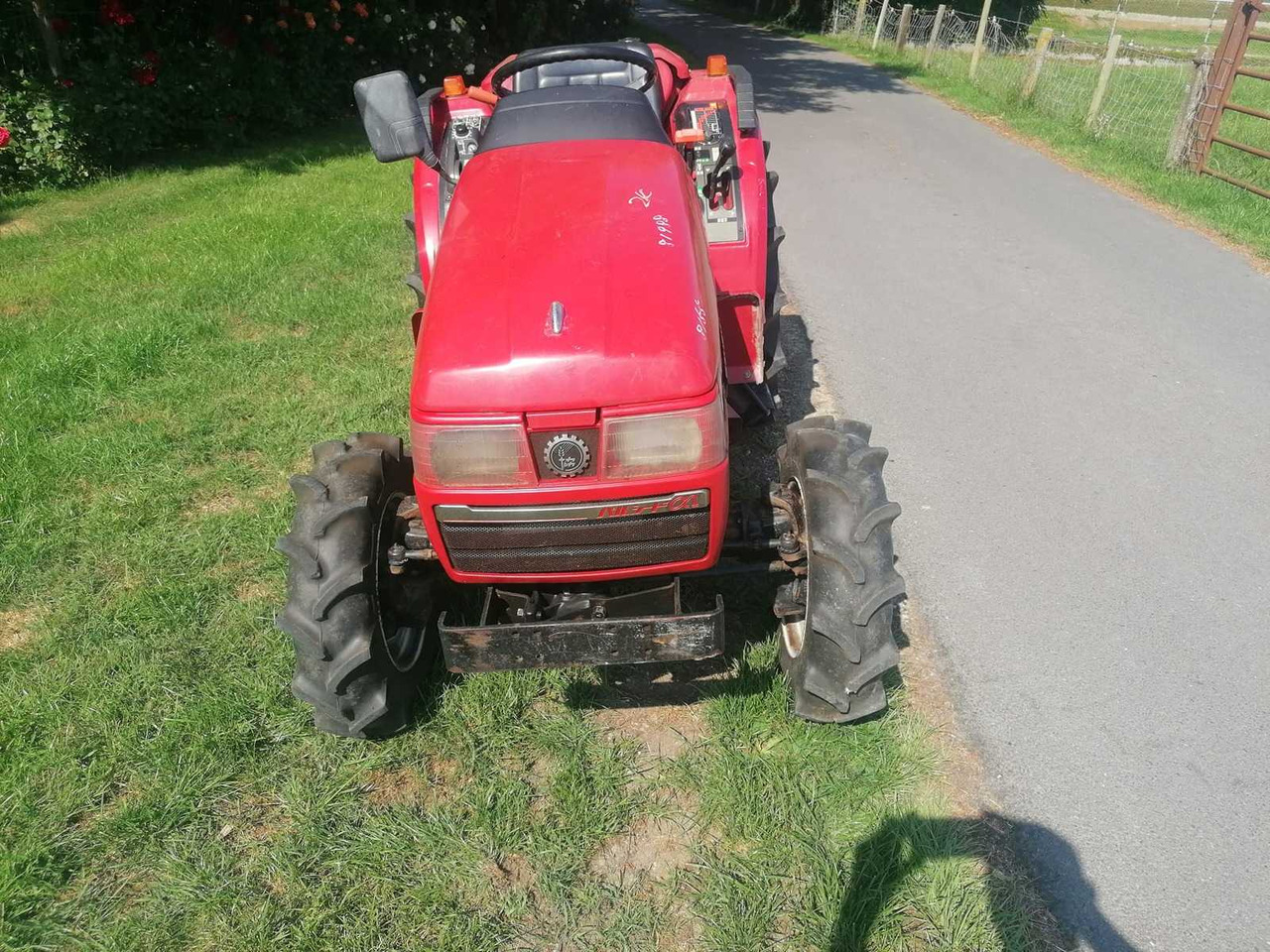 Mitsubishi MT205 - Compact tractor: picture 2 Mitsubishi MT205 - Compact tractor: picture 2