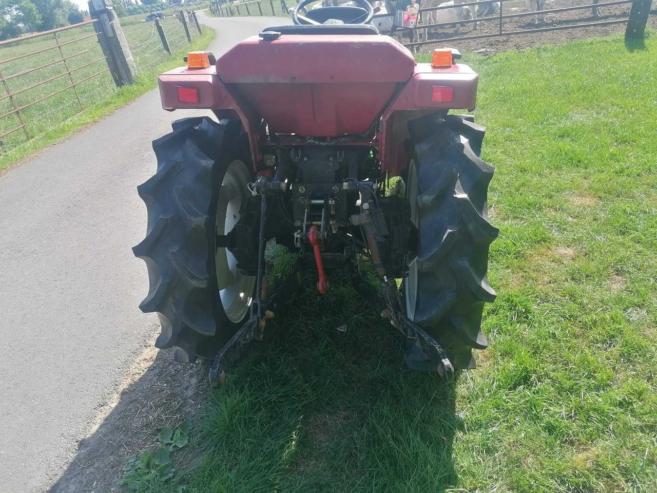 Mitsubishi MT205 - Compact tractor: picture 3 Mitsubishi MT205 - Compact tractor: picture 3