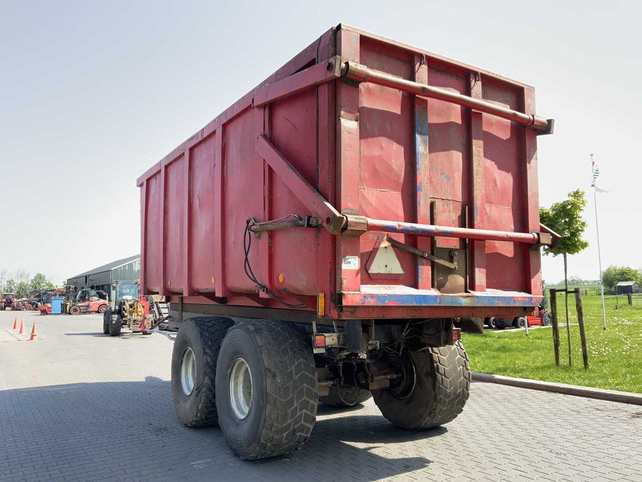 NMI - Farm tipping trailer/ Dumper: picture 4 NMI - Farm tipping trailer/ Dumper: picture 4
