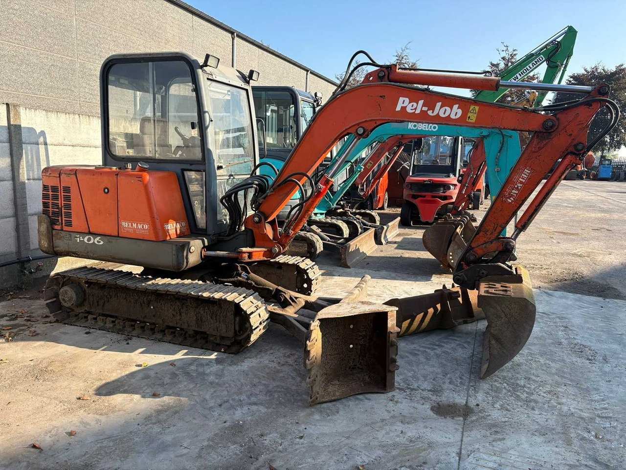 Pel-Job 253 - Mini excavator: picture 4 Pel-Job 253 - Mini excavator: picture 4