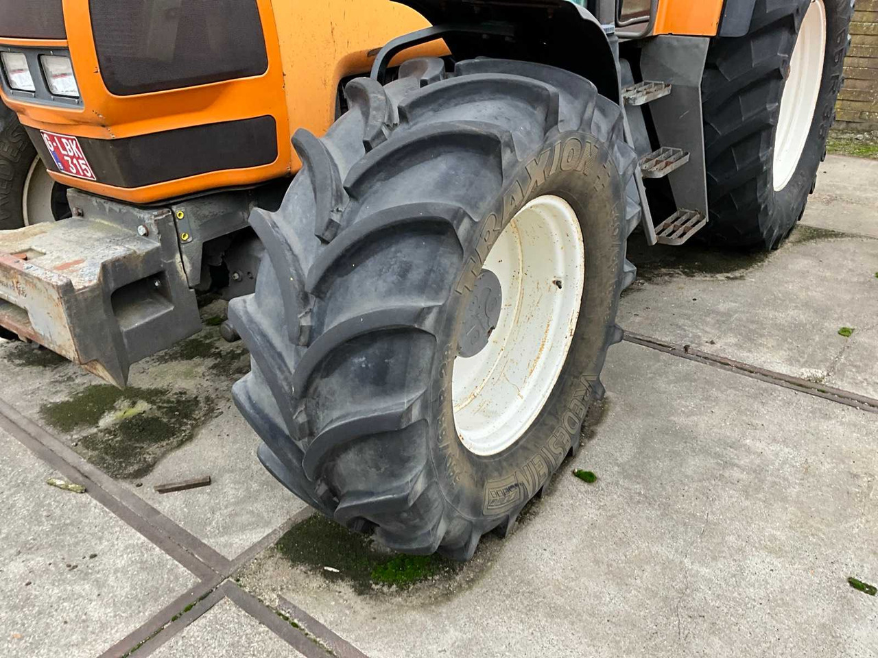 Renault Ares 816RZ - Farm tractor: picture 5 Renault Ares 816RZ - Farm tractor: picture 5