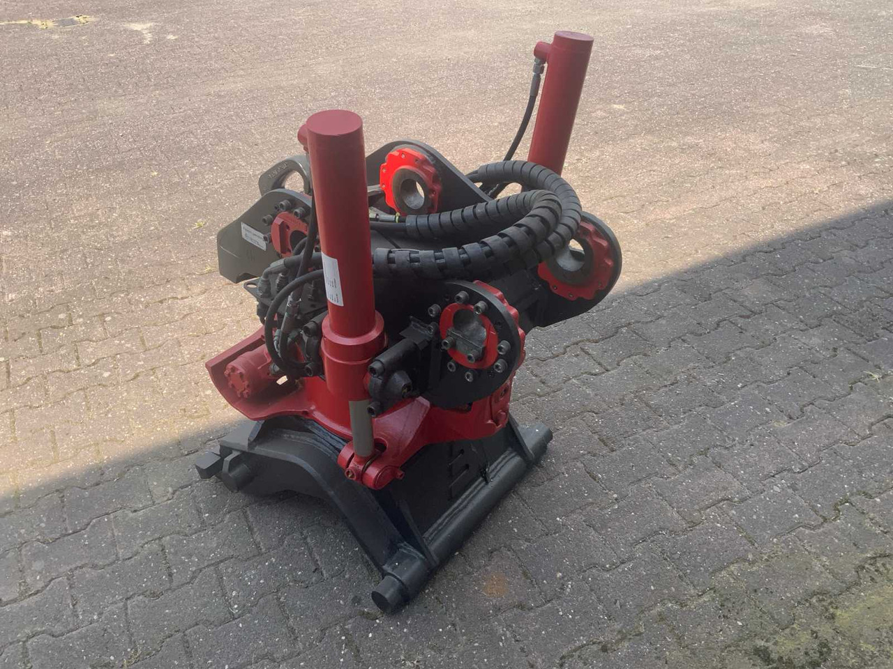 Rototilt RT 40 - Excavator bucket: picture 5 Rototilt RT 40 - Excavator bucket: picture 5