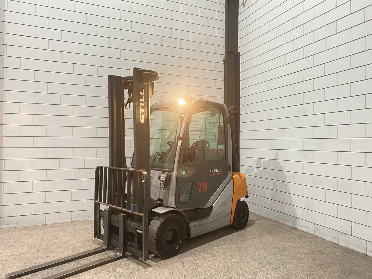 STILL - 2018 - RX 70-20/600 T - FORKLIFT - Forklift: picture 1 STILL - 2018 - RX 70-20/600 T - FORKLIFT - Forklift: picture 1