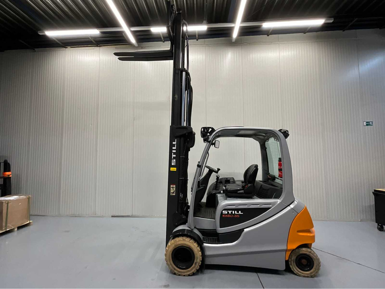 STILL - RX60-35 FORKLIFT TRIPLEX- FREELIFT - BATTERY BJ. 2024 - 3RD AND 4TH FUNCTION -BLUESPOT - Forklift: picture 4 STILL - RX60-35 FORKLIFT TRIPLEX- FREELIFT - BATTERY BJ. 2024 - 3RD AND 4TH FUNCTION -BLUESPOT - Forklift: picture 4