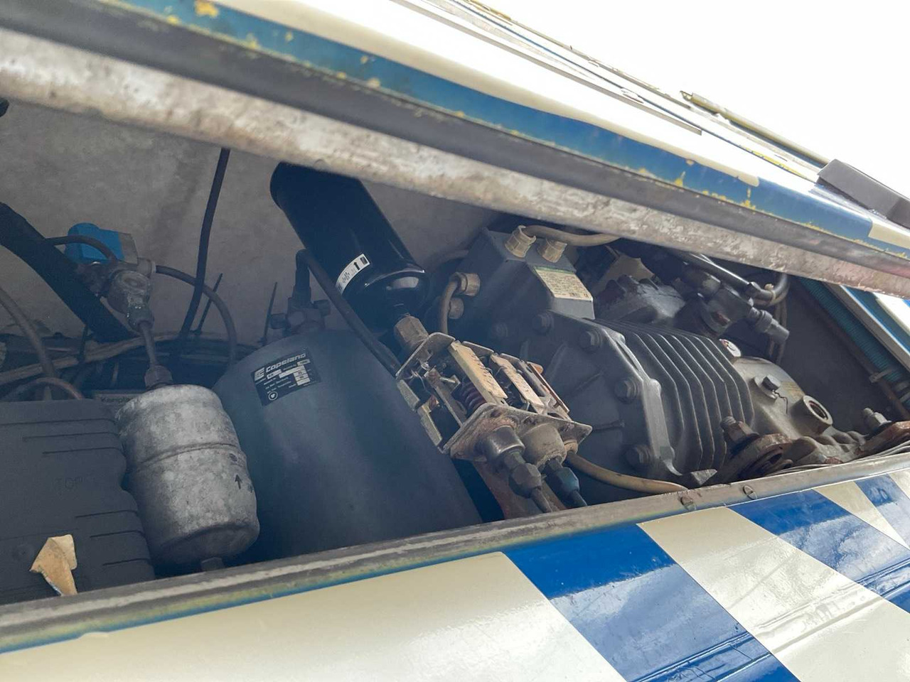 Semi-trailer 1997 RUYSSCHAERT SR16TP SALE SEMI-TRAILER WITH 2012 SCANIA TRACTOR: picture 18 Semi-trailer 1997 RUYSSCHAERT SR16TP SALE SEMI-TRAILER WITH 2012 SCANIA TRACTOR: picture 18