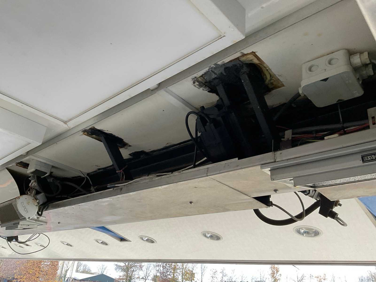 Semi-trailer 1997 RUYSSCHAERT SR16TP SALE SEMI-TRAILER WITH 2012 SCANIA TRACTOR: picture 42 Semi-trailer 1997 RUYSSCHAERT SR16TP SALE SEMI-TRAILER WITH 2012 SCANIA TRACTOR: picture 42