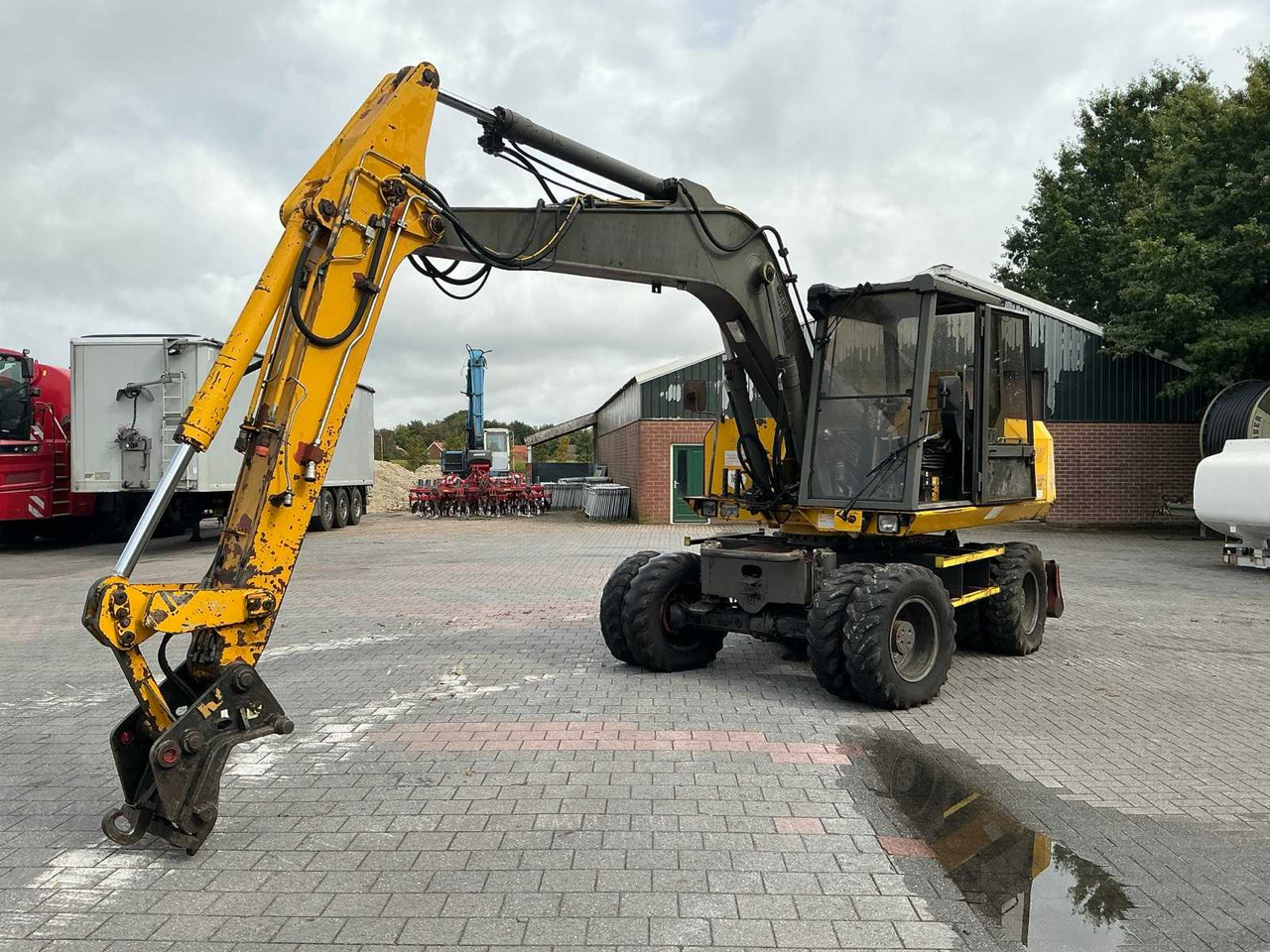 Sennebogen SM13 - Wheel excavator: picture 1 Sennebogen SM13 - Wheel excavator: picture 1