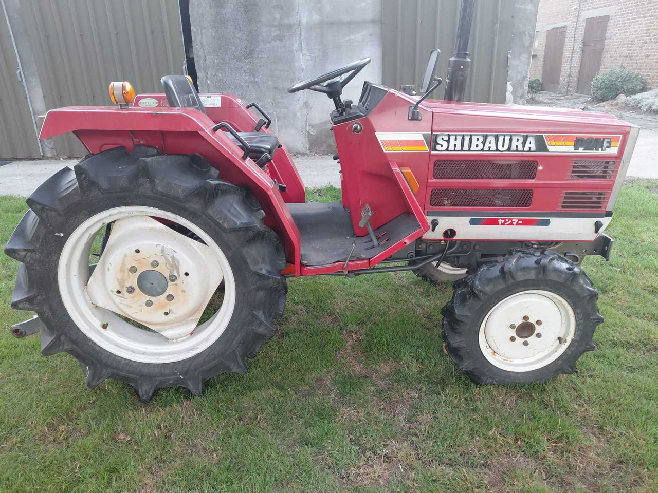 Shibaura P21F - Compact tractor: picture 3 Shibaura P21F - Compact tractor: picture 3