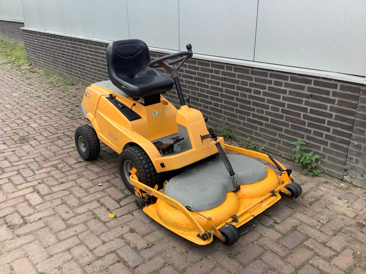 Stiga Villa - Lawn mower: picture 1 Stiga Villa - Lawn mower: picture 1