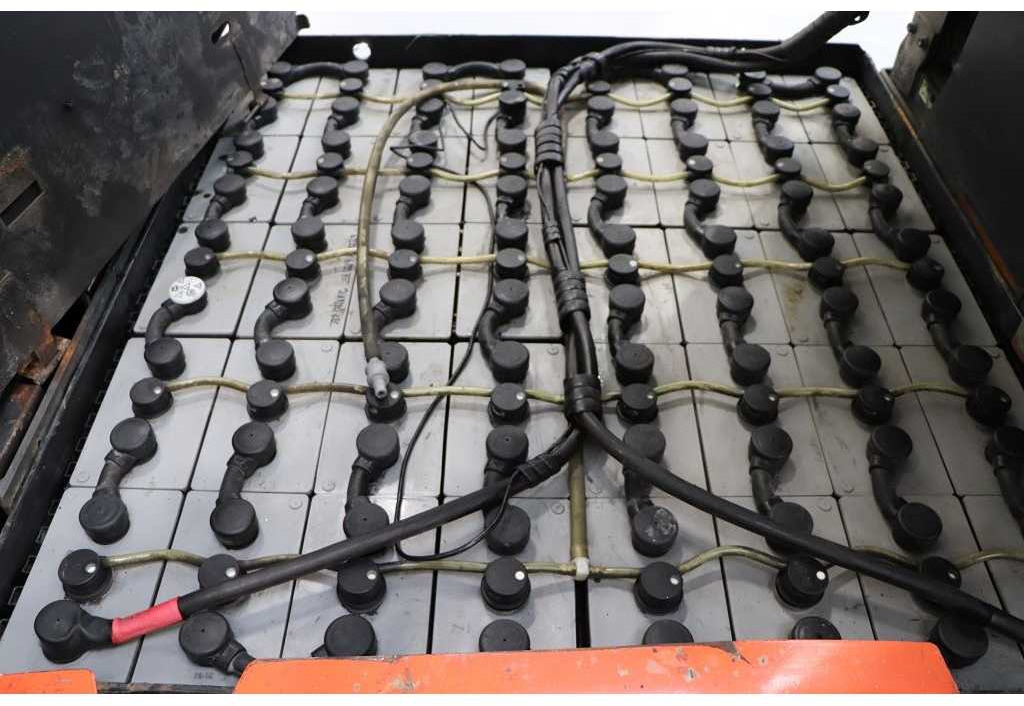 TOYOTA - 2010 - 7FBMF30 - FORKLIFT, TRIPLEX - Forklift: picture 4 TOYOTA - 2010 - 7FBMF30 - FORKLIFT, TRIPLEX - Forklift: picture 4