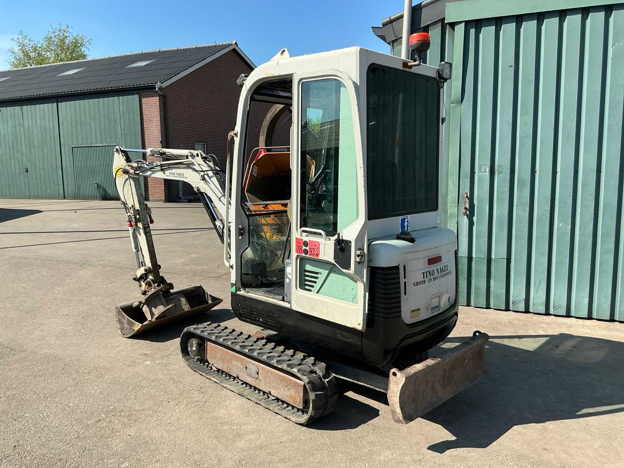 Crawler excavator Takeuchi TB016: picture 8