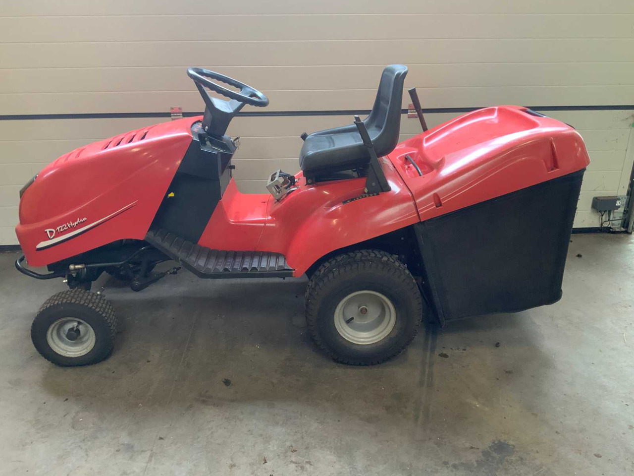 Toron D122 Hydro - Lawn mower: picture 2 Toron D122 Hydro - Lawn mower: picture 2