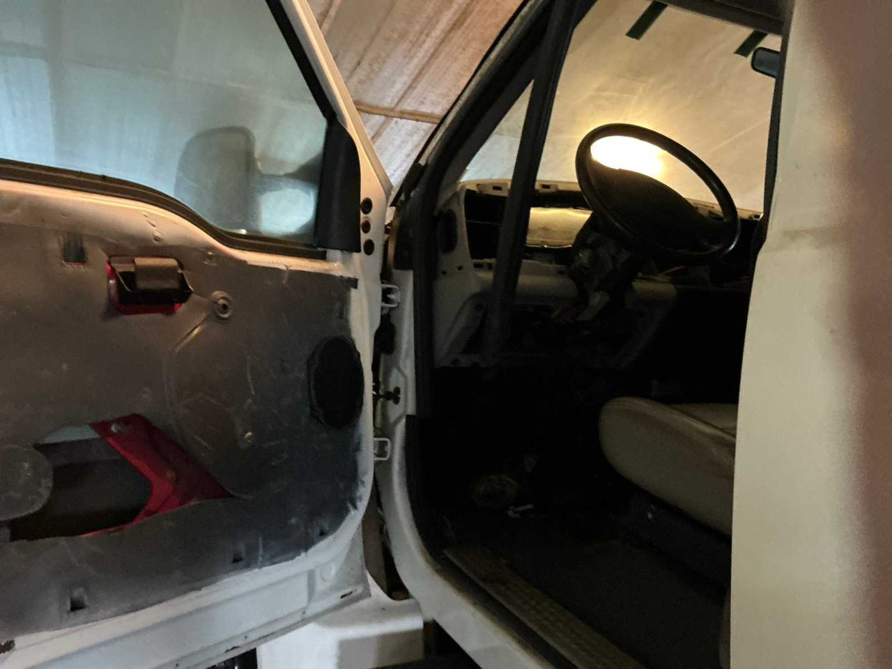 Truck 1999 FORD F-650 DUAL-CAB PICKUP TRUCK: picture 13