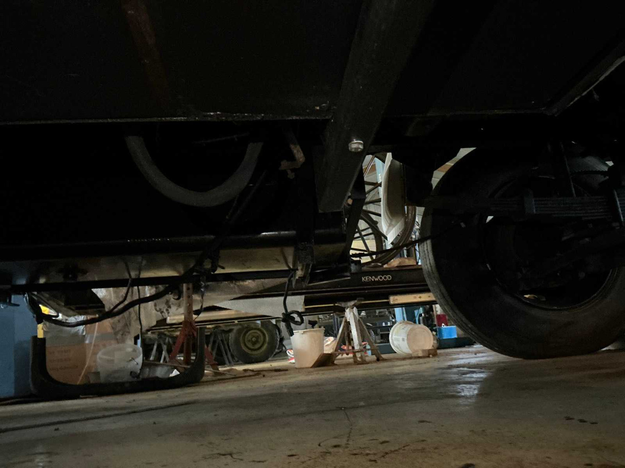 Truck 1999 FORD F-650 DUAL-CAB PICKUP TRUCK: picture 21