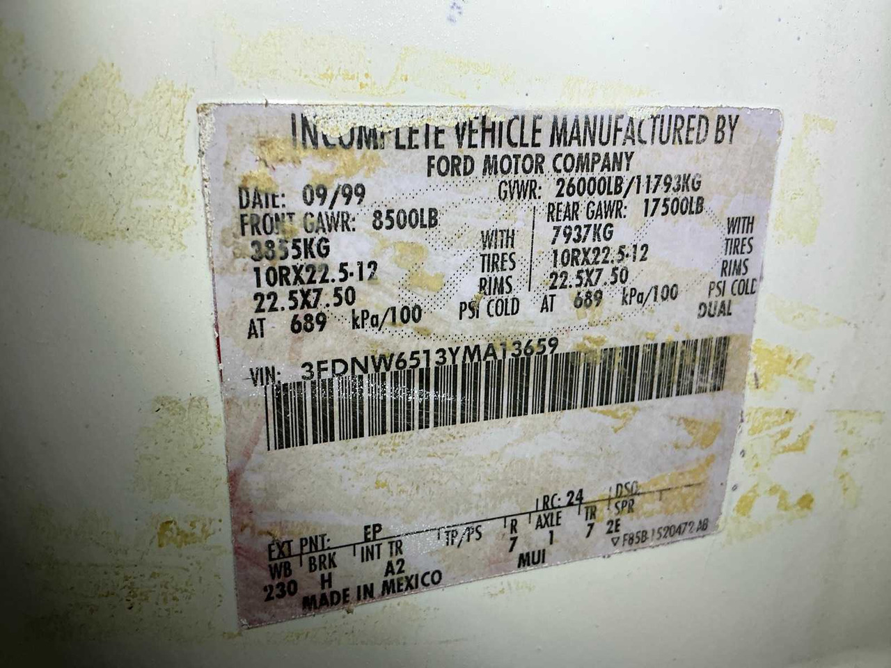 Truck 1999 FORD F-650 DUAL-CAB PICKUP TRUCK: picture 8