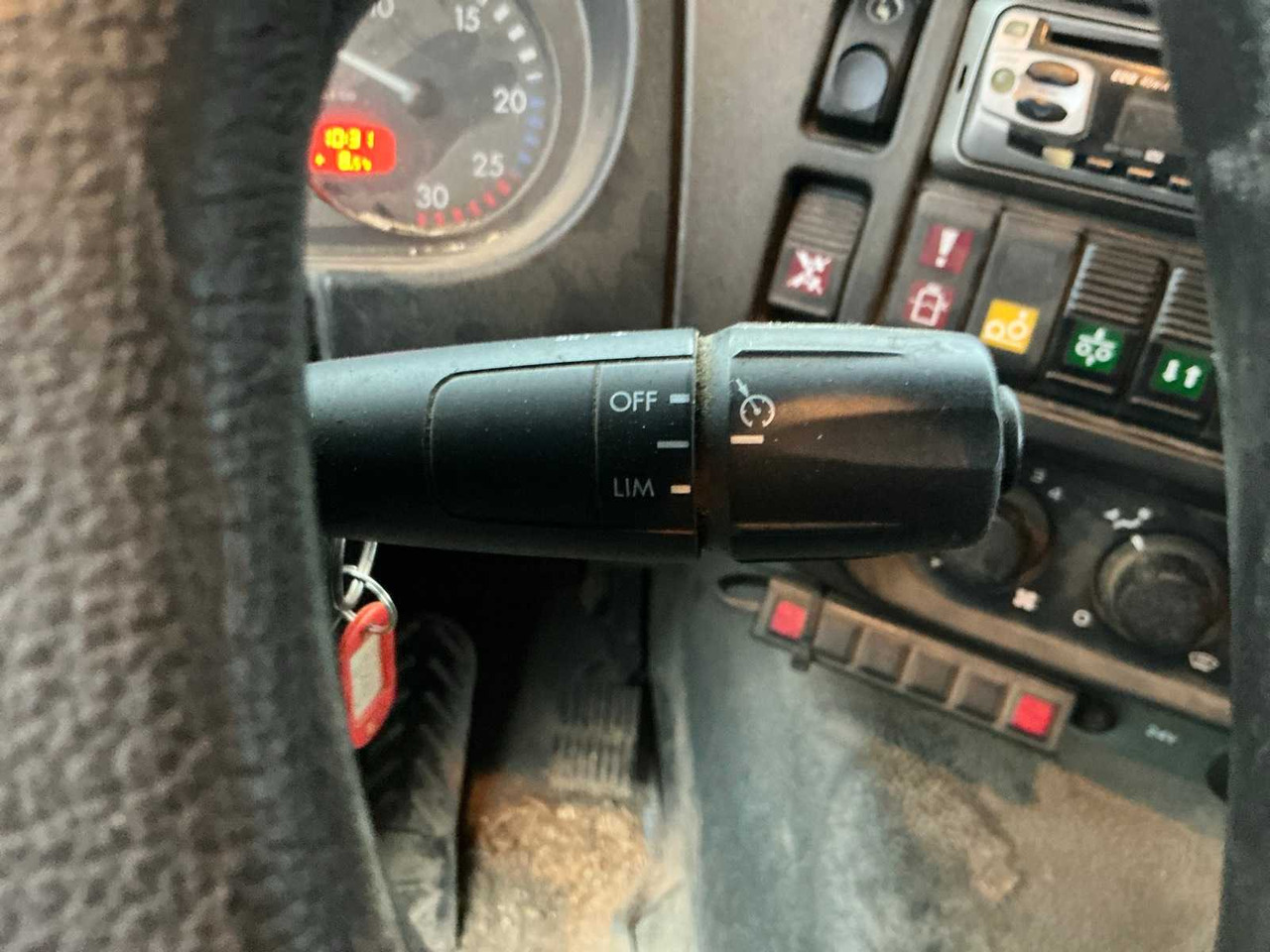 Truck 2005 GINAF GINC 3085 X4446 AGRICULTURAL TRUCK WITH TIPPER: picture 26 Truck 2005 GINAF GINC 3085 X4446 AGRICULTURAL TRUCK WITH TIPPER: picture 26