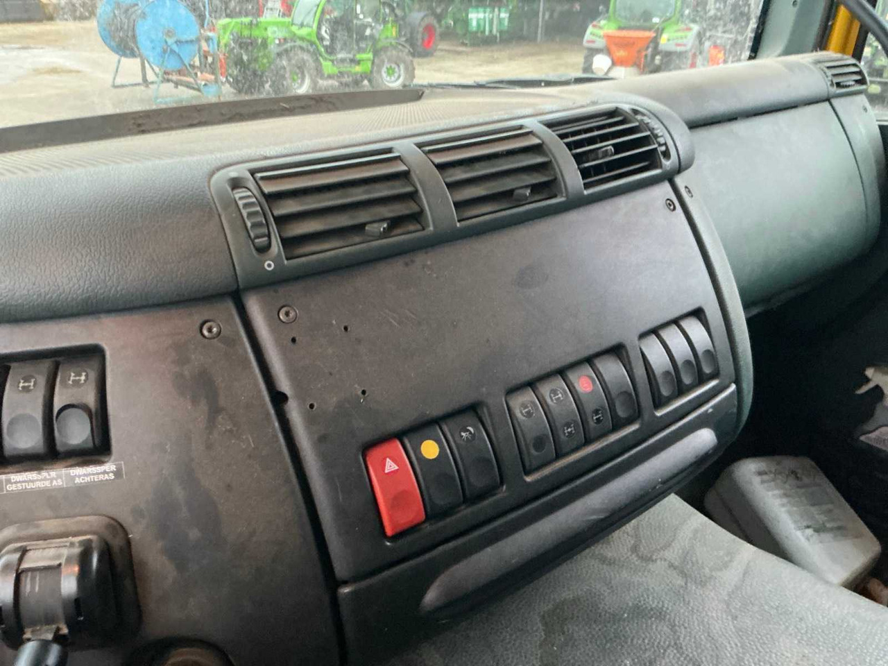 Truck 2005 GINAF GINC 3085 X4446 AGRICULTURAL TRUCK WITH TIPPER: picture 30 Truck 2005 GINAF GINC 3085 X4446 AGRICULTURAL TRUCK WITH TIPPER: picture 30