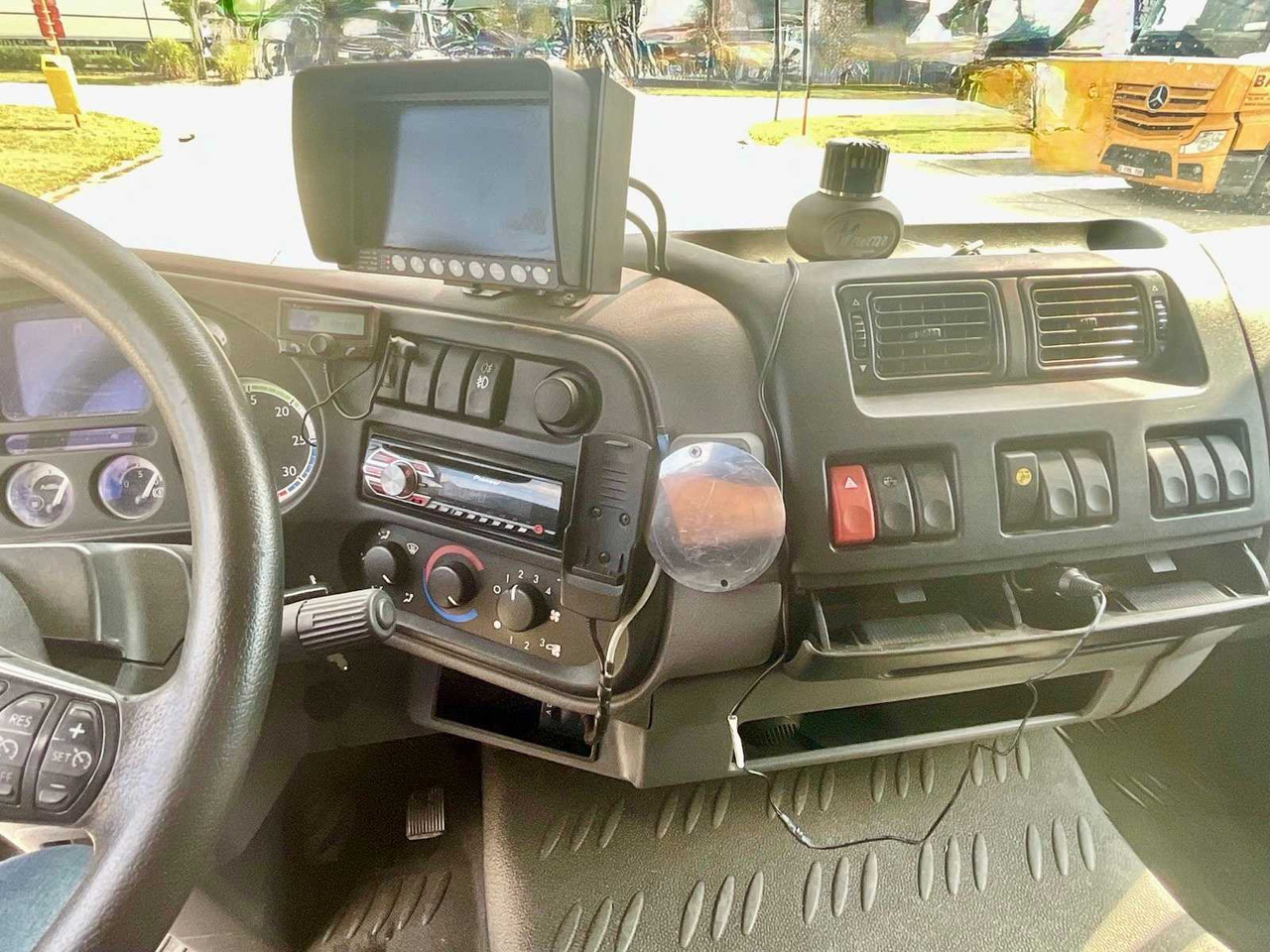 Truck 2007 DAF FA. LF45 TRUCK: picture 12