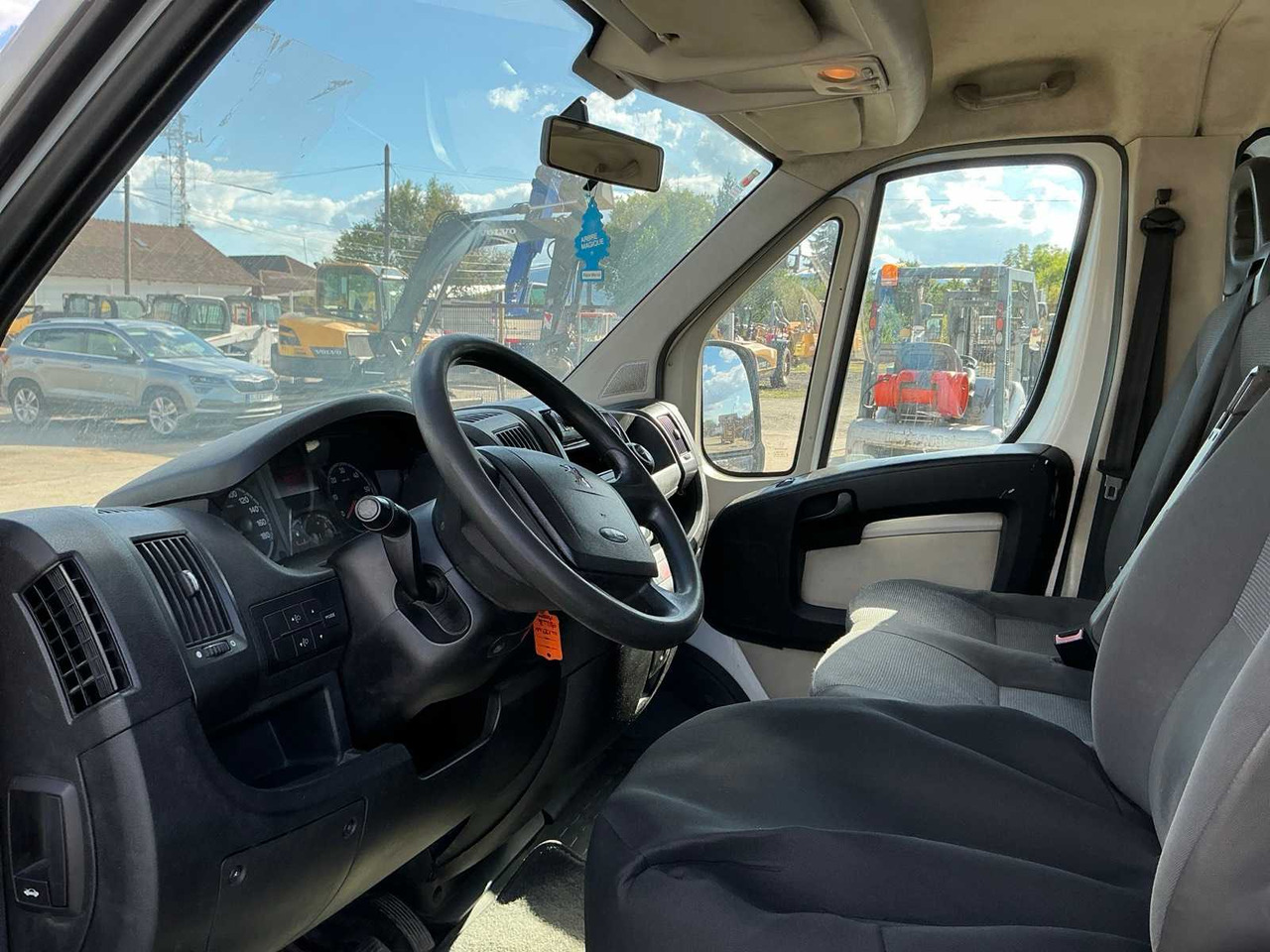 Truck PEUGEOT - BOXER 35 35 2.2 HDI - DOUBLE CAB TIPPER TRUCK - 2012: picture 19