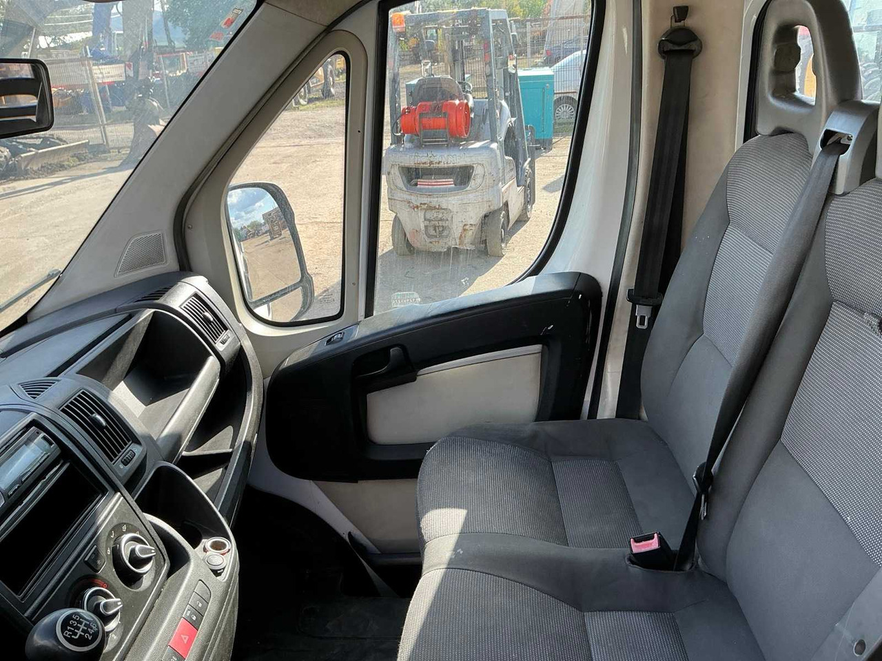 Truck PEUGEOT - BOXER 35 35 2.2 HDI - DOUBLE CAB TIPPER TRUCK - 2012: picture 21