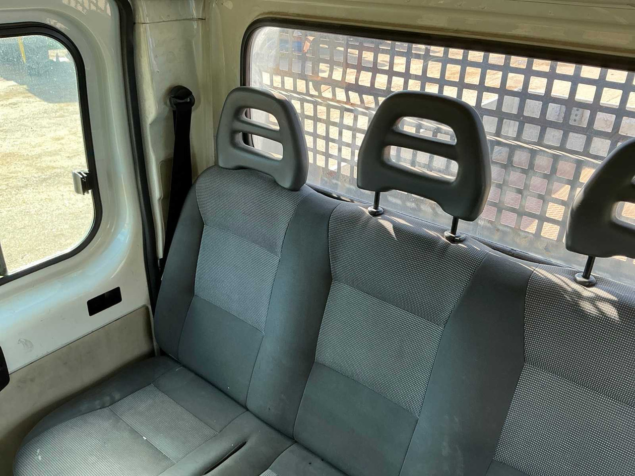 Truck PEUGEOT - BOXER 35 35 2.2 HDI - DOUBLE CAB TIPPER TRUCK - 2012: picture 26