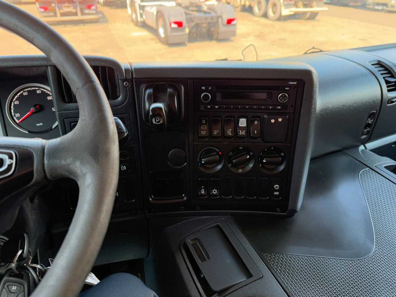 Truck SCANIA - 2017 - P450 - TRUCK: picture 15 Truck SCANIA - 2017 - P450 - TRUCK: picture 15