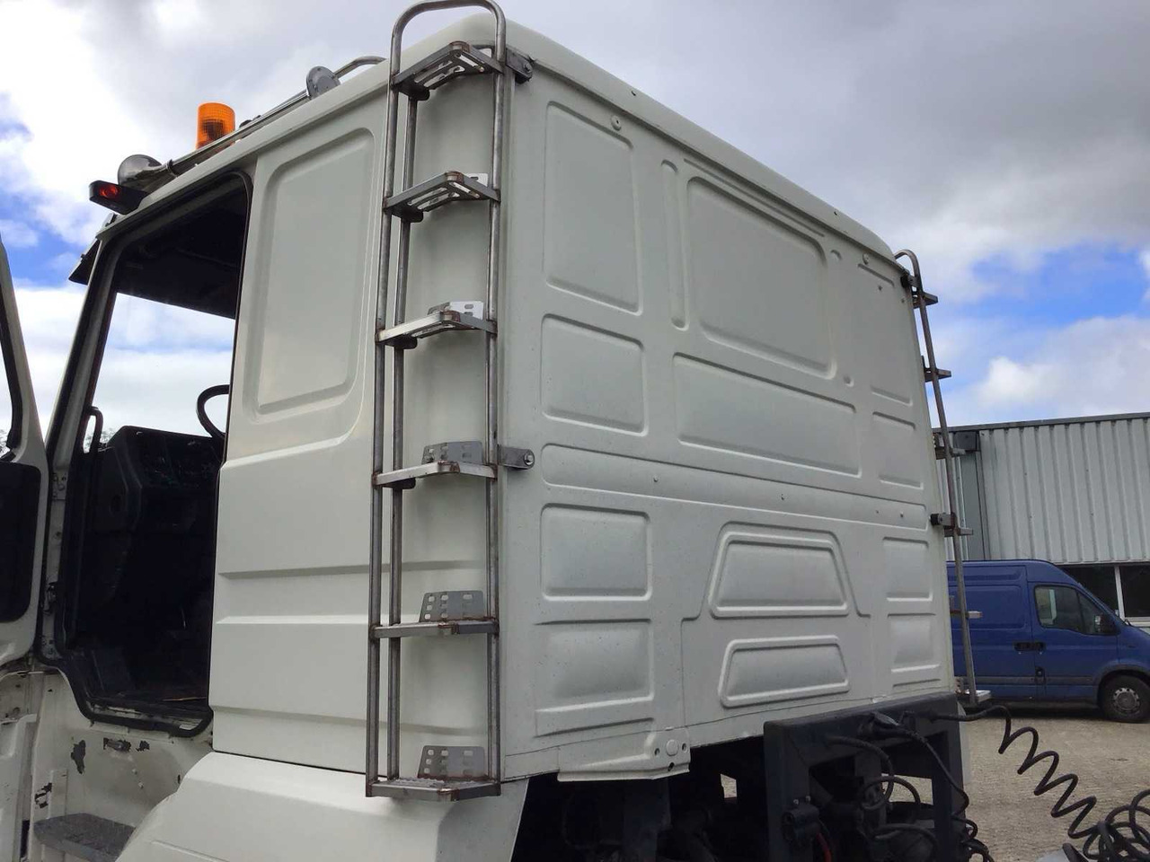 Truck SCANIA V8 - 143H 450 - TRUCK TRACTOR: picture 17 Truck SCANIA V8 - 143H 450 - TRUCK TRACTOR: picture 17