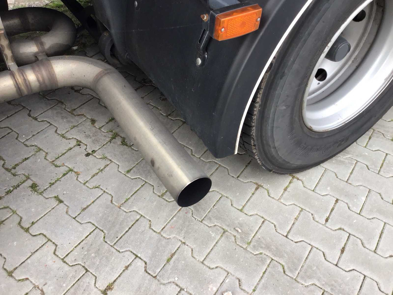 Truck SCANIA V8 - 143H 450 - TRUCK TRACTOR: picture 20 Truck SCANIA V8 - 143H 450 - TRUCK TRACTOR: picture 20