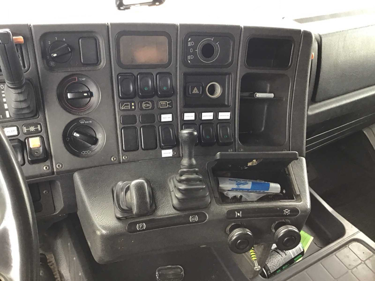 Truck SCANIA V8 - 143H 450 - TRUCK TRACTOR: picture 14 Truck SCANIA V8 - 143H 450 - TRUCK TRACTOR: picture 14