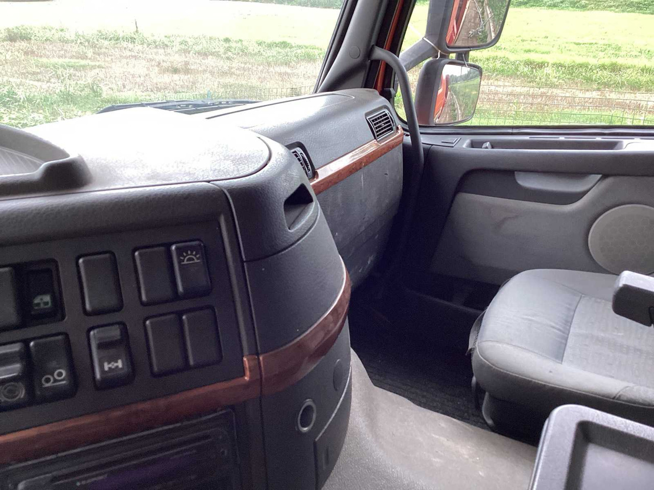 Truck VOLVO - FM12.460 - TRUCK WITH TRAILER - 2002: picture 11