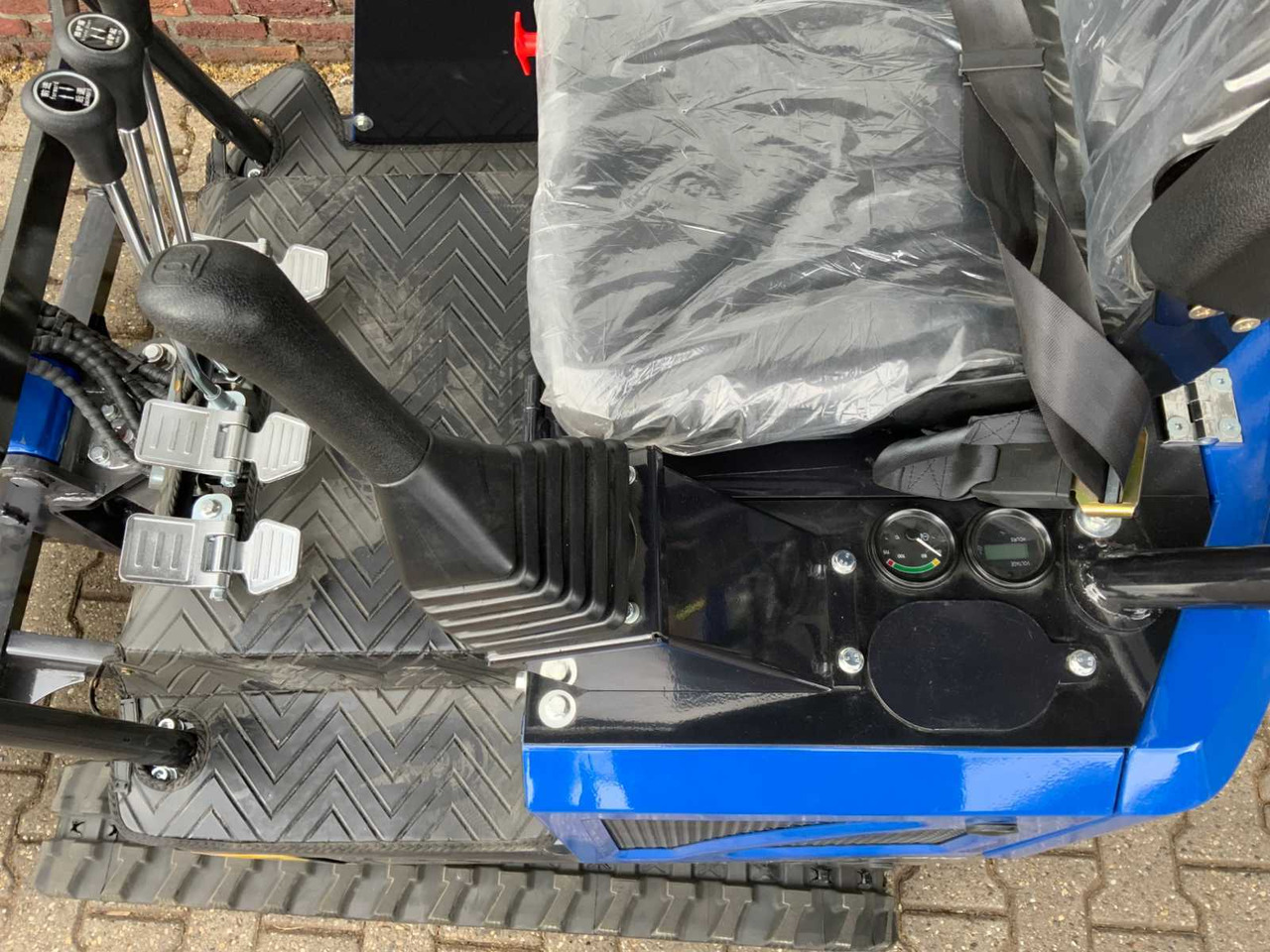 Mini excavator UF Equipment NM-E15: picture 9 Mini excavator UF Equipment NM-E15: picture 9