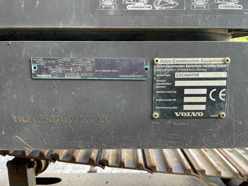 Crawler excavator VOLVO EC 250 DNL: picture 21
