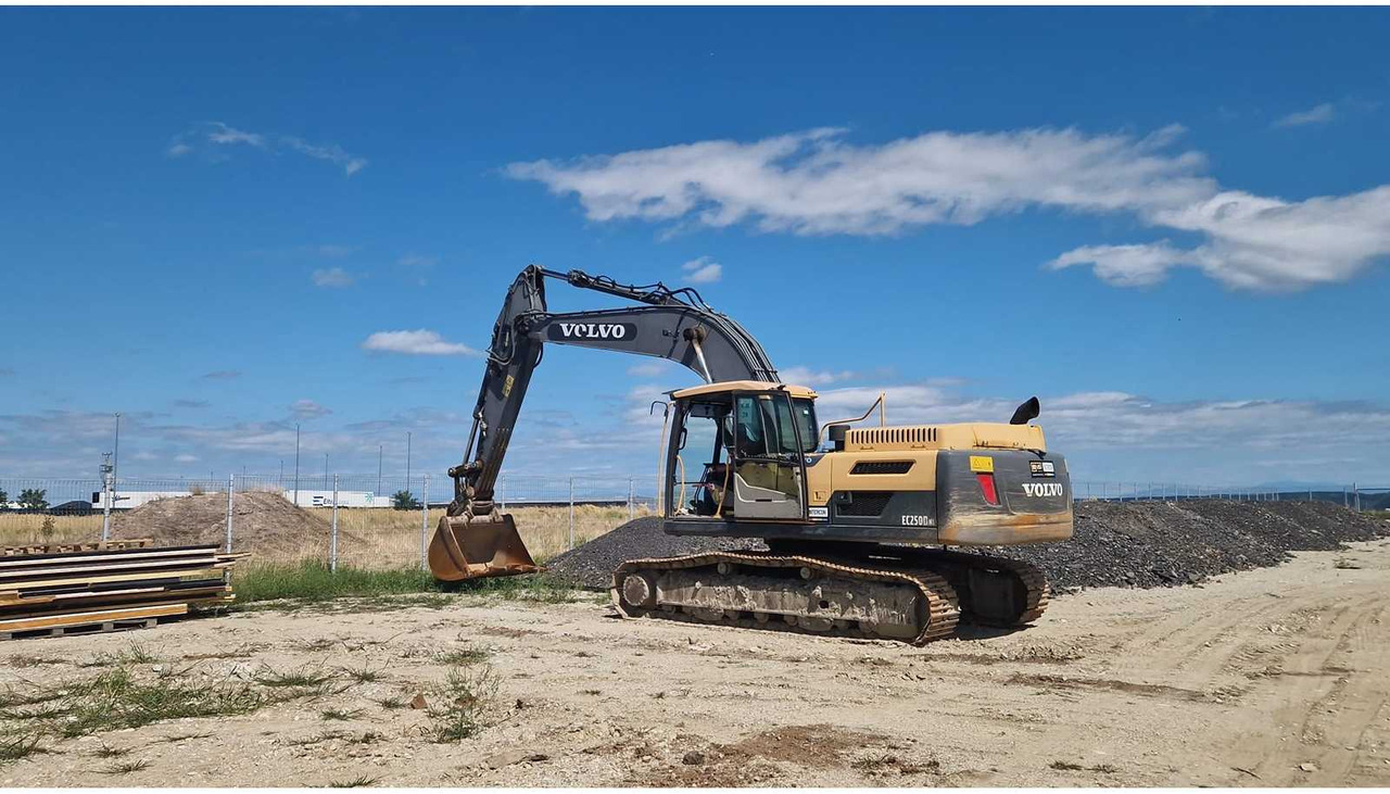 Crawler excavator VOLVO EC 250 DNL: picture 7