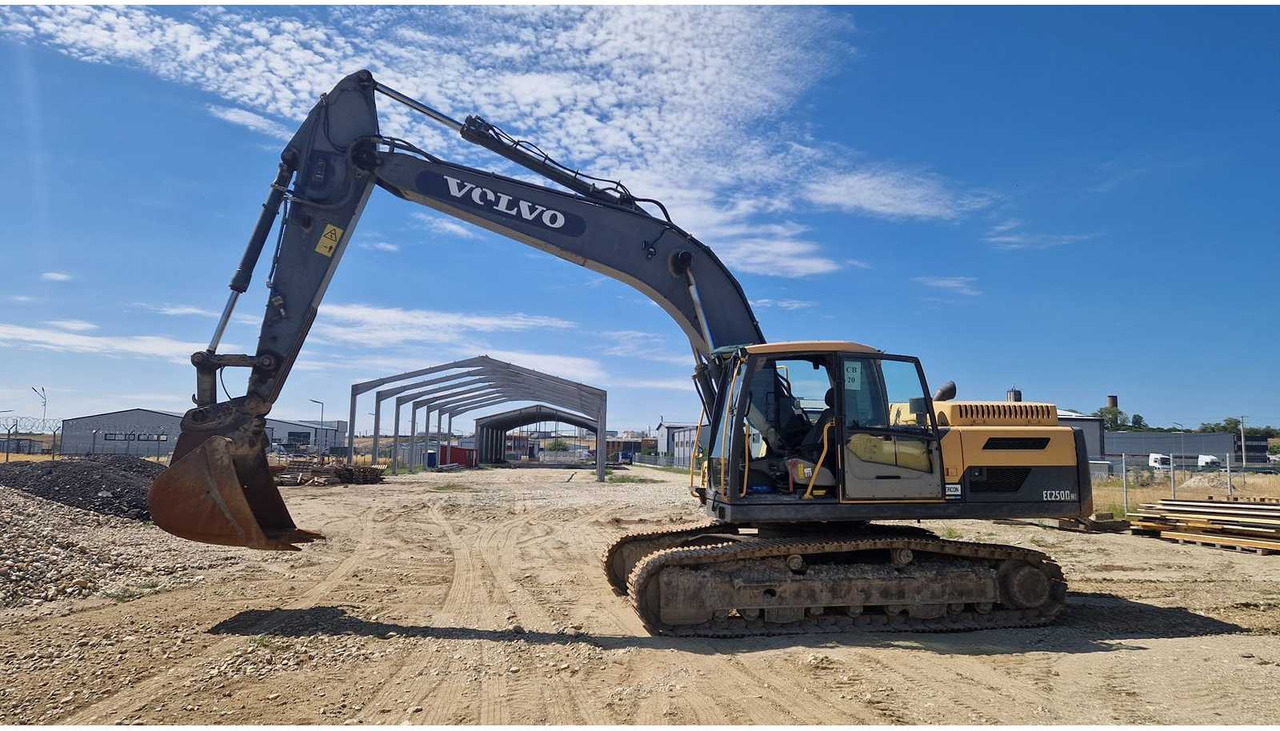 Crawler excavator VOLVO EC 250 DNL: picture 10