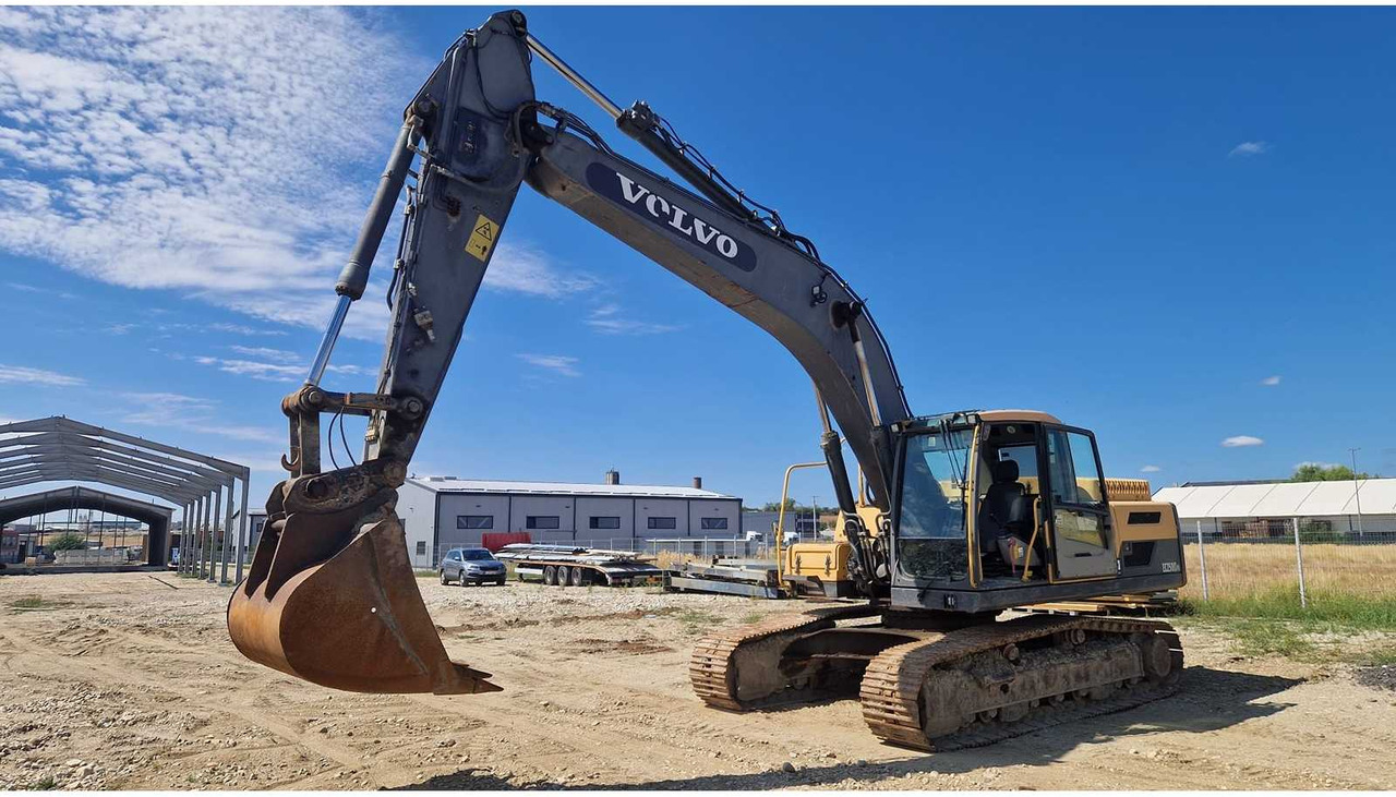 Crawler excavator VOLVO EC 250 DNL: picture 9