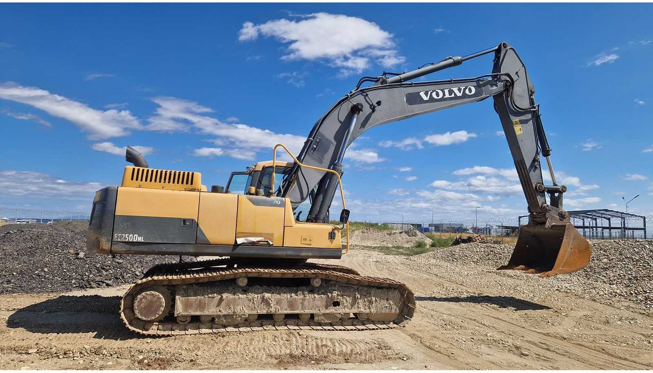 Crawler excavator VOLVO EC 250 DNL: picture 13