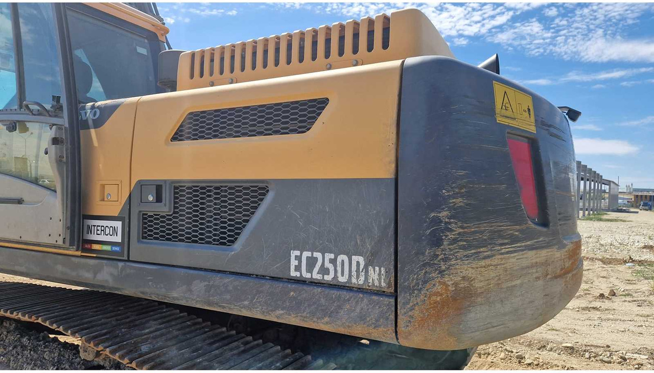 Crawler excavator VOLVO EC 250 DNL: picture 33